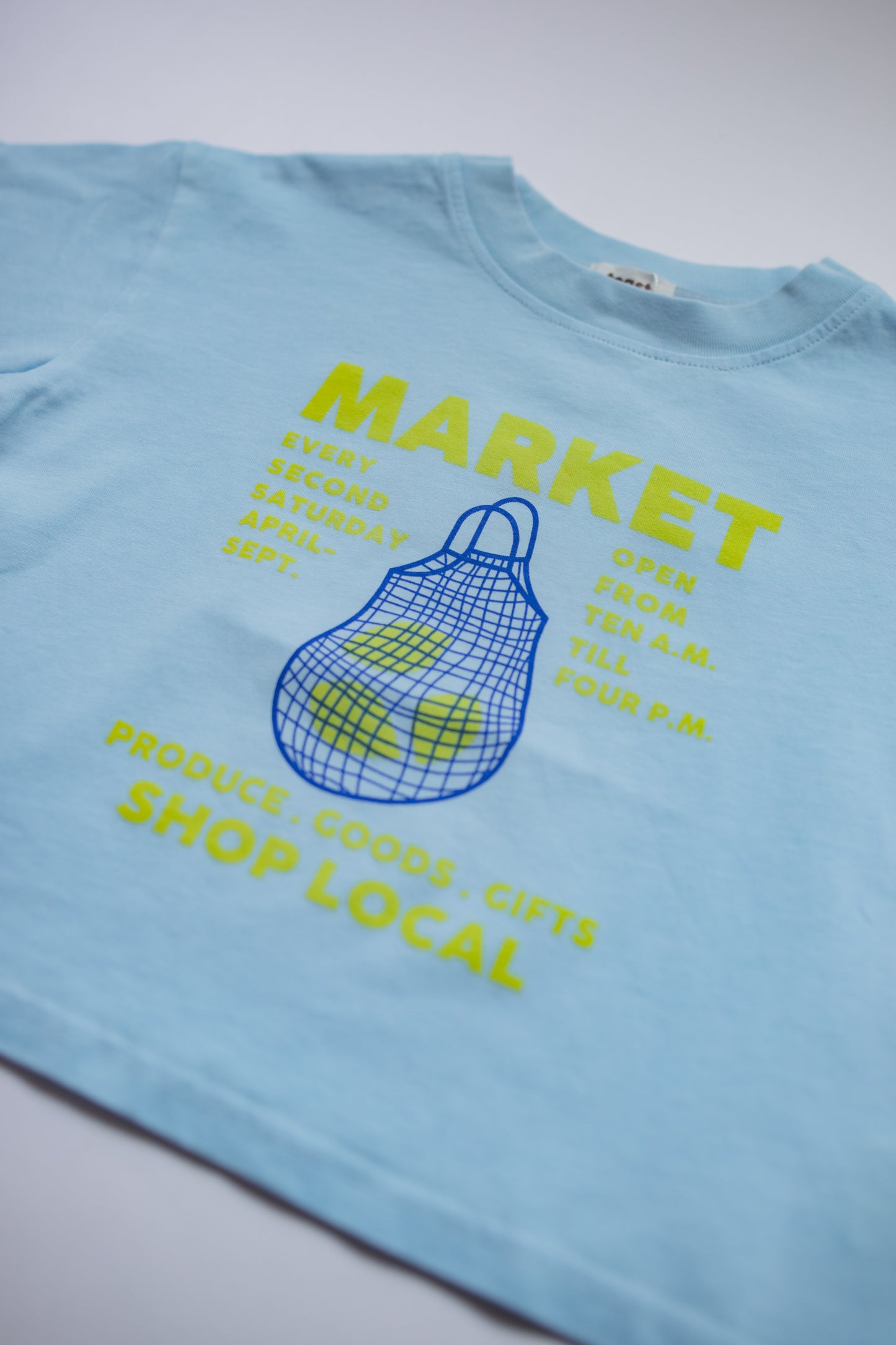 MARKET TEE